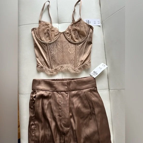 Abercrombie and Fitch Matching top and pants - Picture 1 of 6